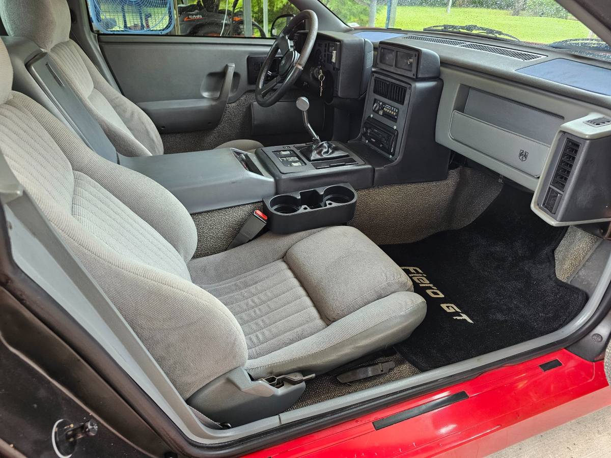 Pontiac-fiero-gt-1988-red-5