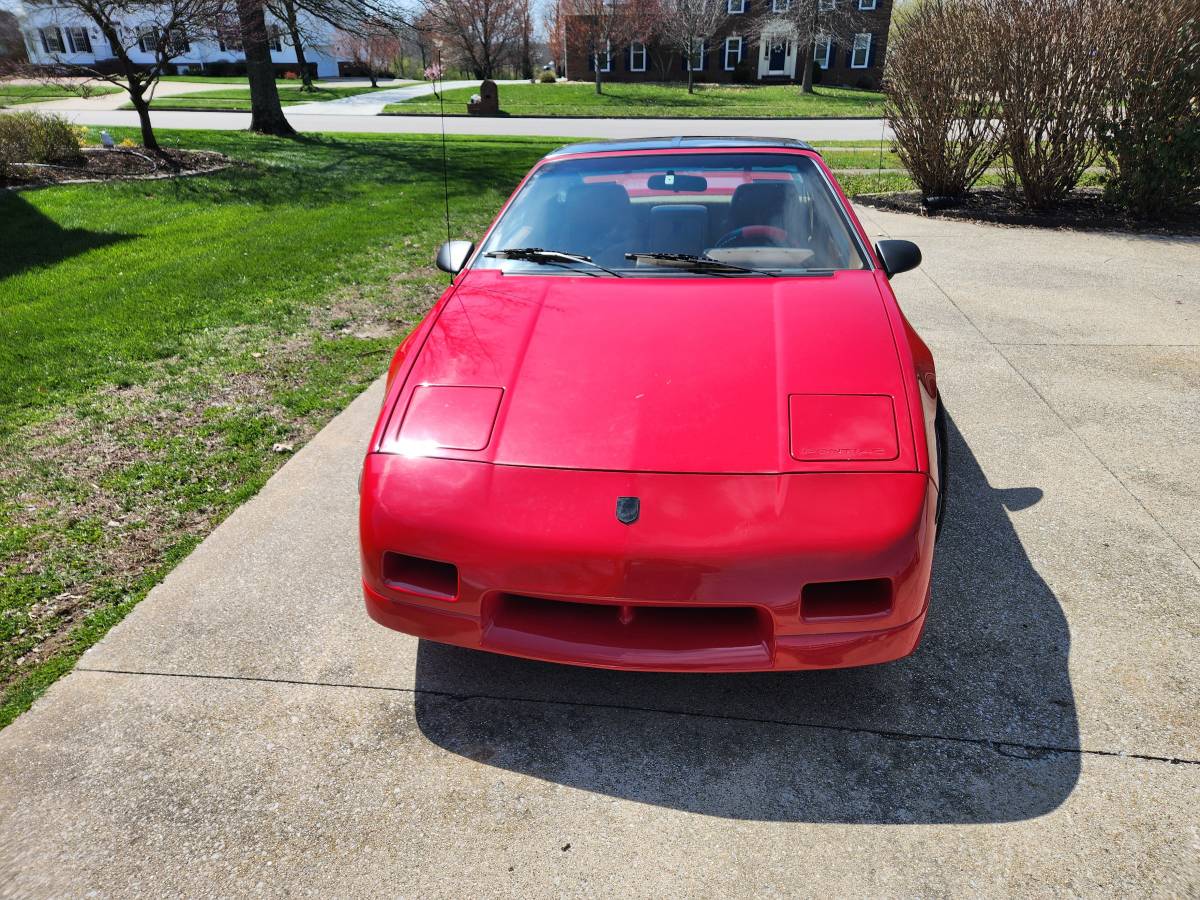 Pontiac-fiero-gt-1988-red-8