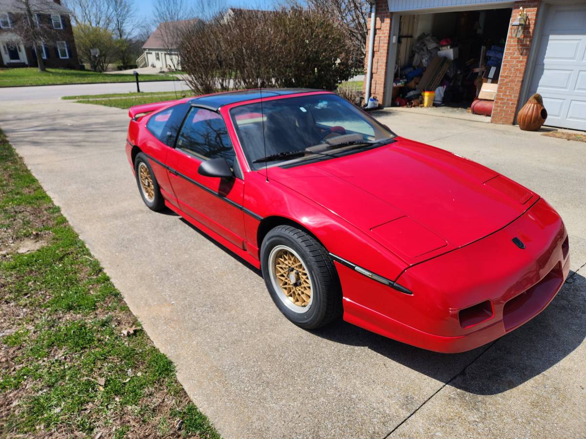 Pontiac-fiero-gt-1988-red-9