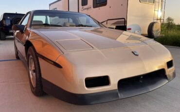 Pontiac-fiero-se-1987-16