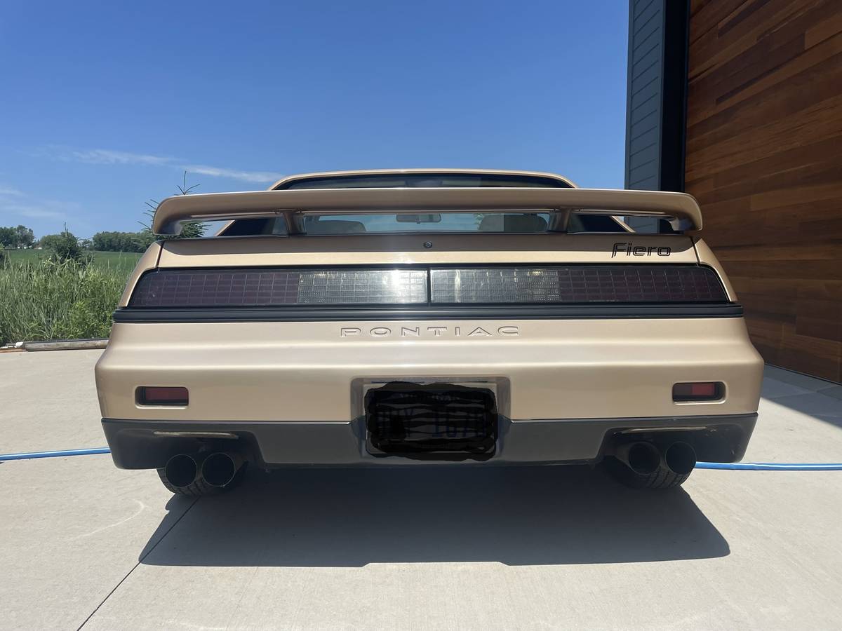 Pontiac-fiero-se-1987-3