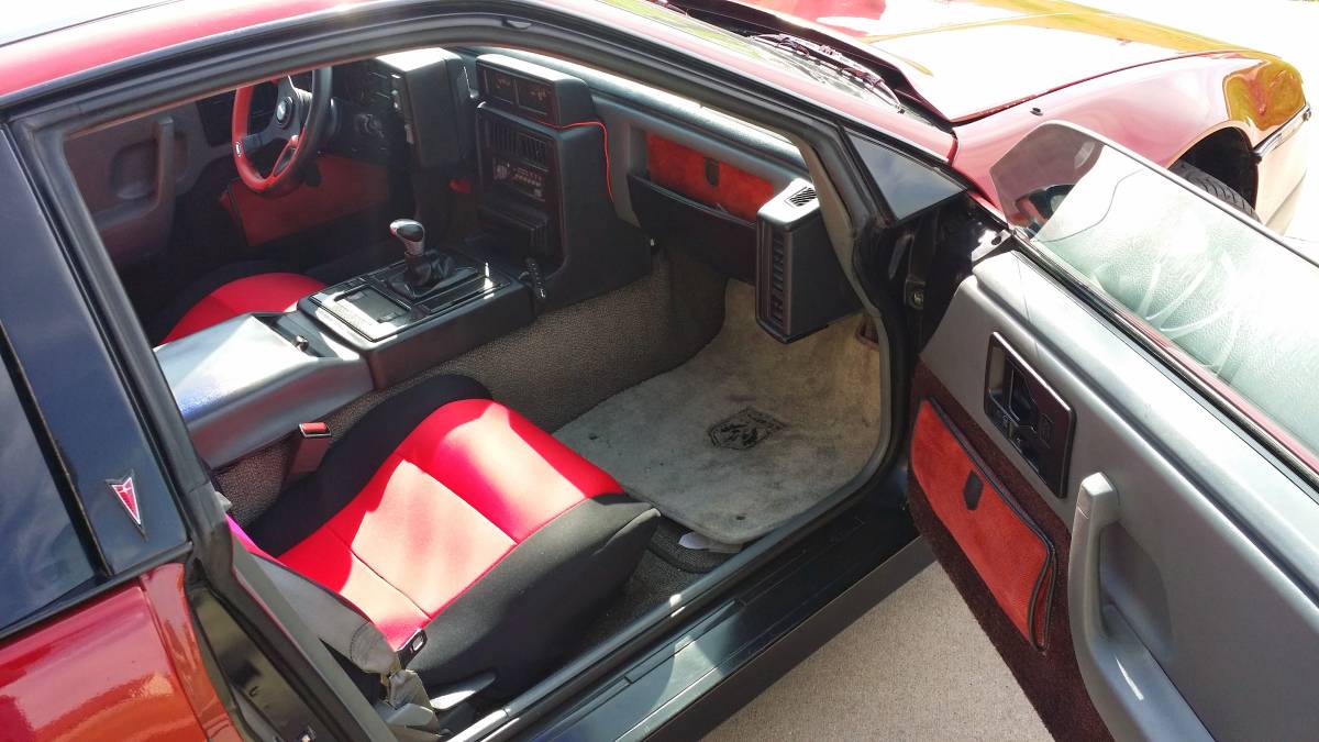 Pontiac-fiero-se-1987-red-10