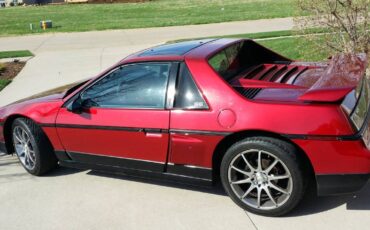 Pontiac-fiero-se-1987-red-2