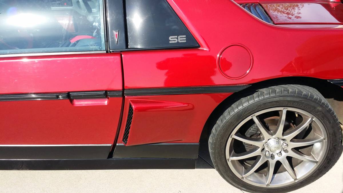 Pontiac-fiero-se-1987-red-5