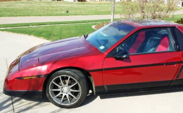 Pontiac-fiero-se-1987-red-7