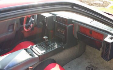 Pontiac-fiero-se-1987-red-8