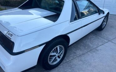 Pontiac-fierro-1987-white-3