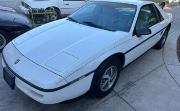 Pontiac-fierro-1987-white