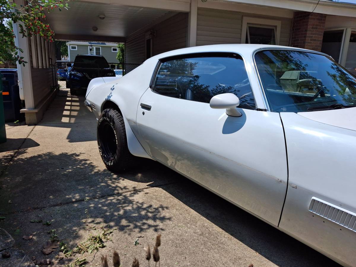 Pontiac-firebird-1971-white-3