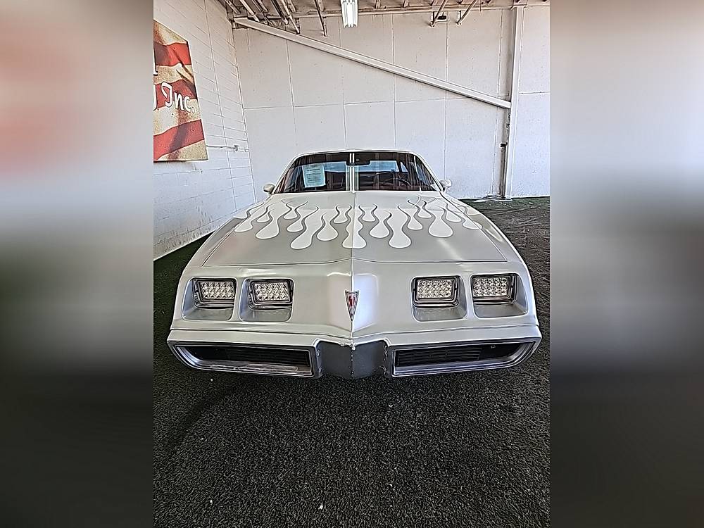 Pontiac-firebird-1979-custom-3