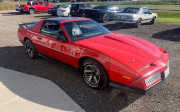 Pontiac-firebird-1984-1
