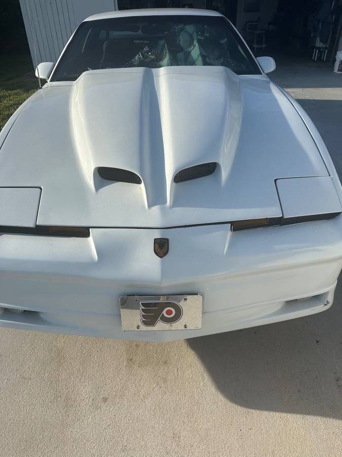 Pontiac-firebird-1984-white-1