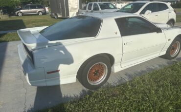 Pontiac-firebird-1984-white