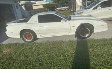 Pontiac-firebird-1984-white-4