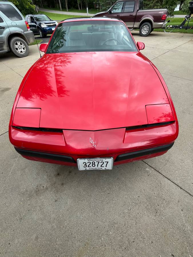 Pontiac-firebird-1987-red-1