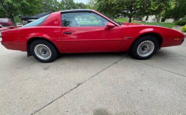 Pontiac-firebird-1987-red-3