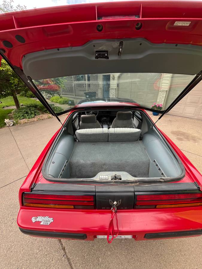 Pontiac-firebird-1987-red-6