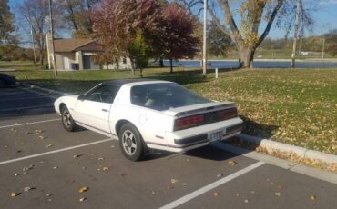 Pontiac-firebird-1989-white-1