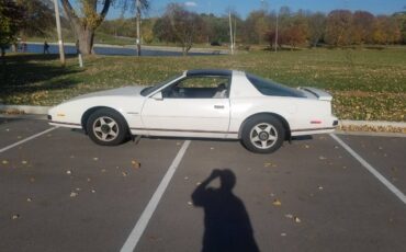 Pontiac-firebird-1989-white-2