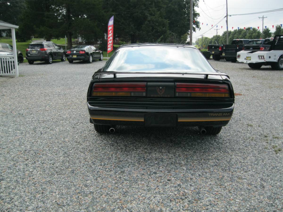 Pontiac-firebird-1991-black-3