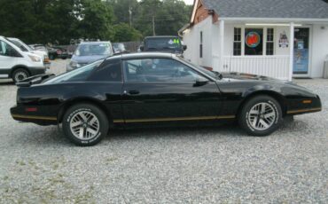 Pontiac-firebird-1991-black-4