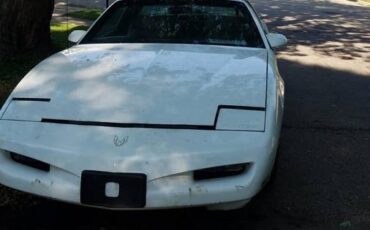 Pontiac-firebird-1991-white-1