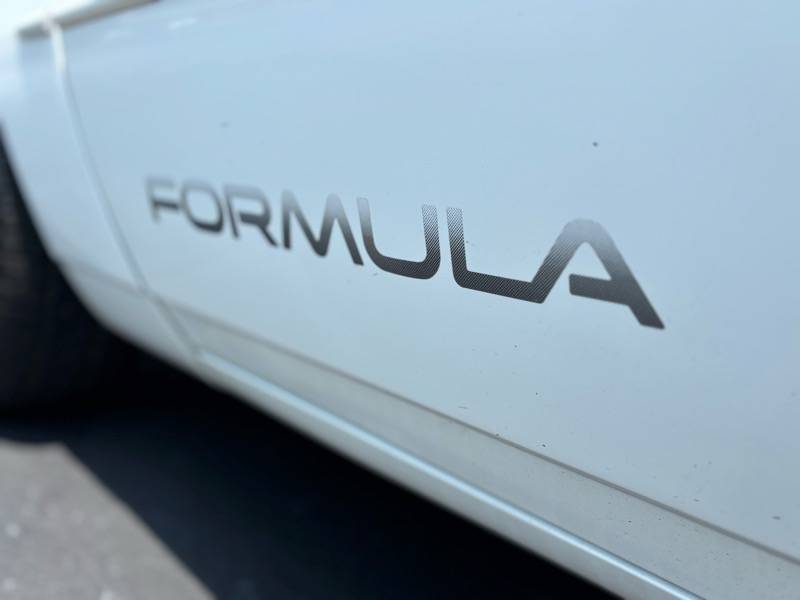Pontiac-firebird-1991-white-11