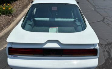 Pontiac-firebird-1991-white-15