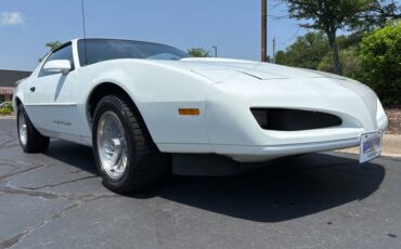 Pontiac-firebird-1991-white-19