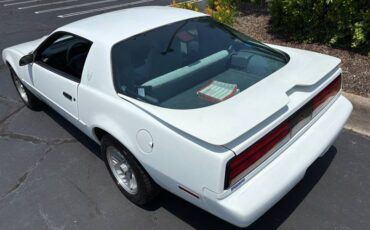 Pontiac-firebird-1991-white-2