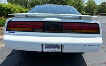 Pontiac-firebird-1991-white-6