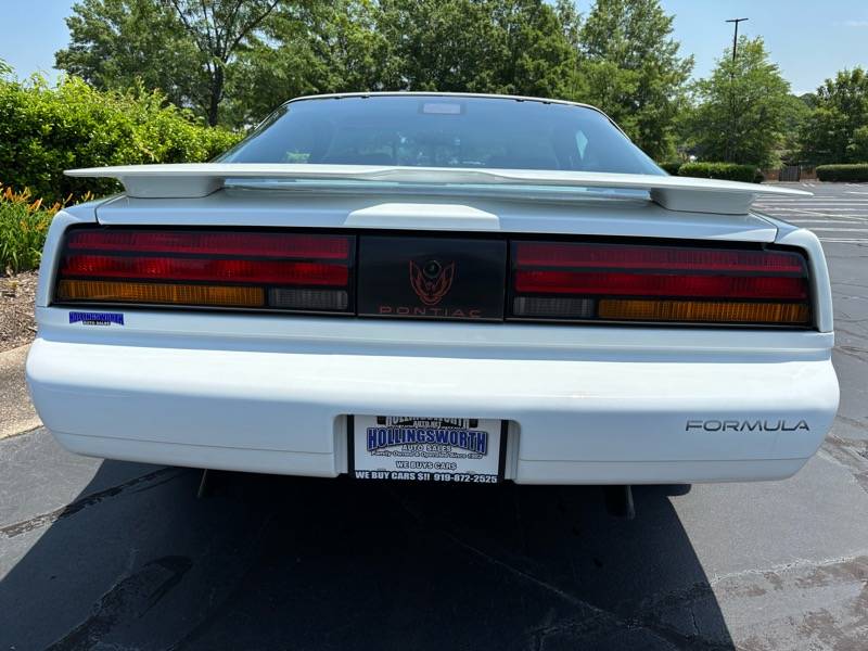 Pontiac-firebird-1991-white-6