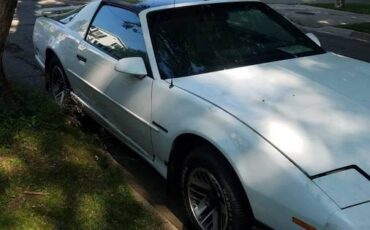Pontiac-firebird-1991-white-6