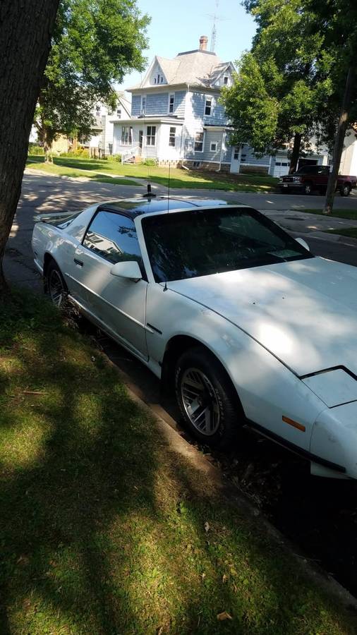 Pontiac-firebird-1991-white-6