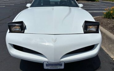 Pontiac-firebird-1991-white-8