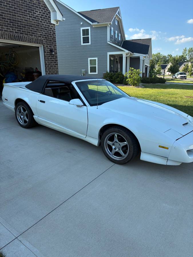 Pontiac-firebird-1992-white-1