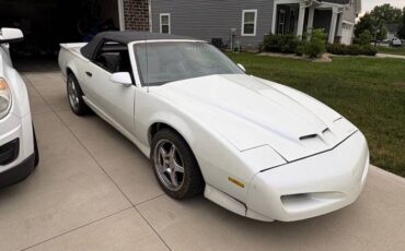 Pontiac-firebird-1992-white-5