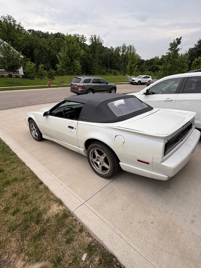 Pontiac-firebird-1992-white