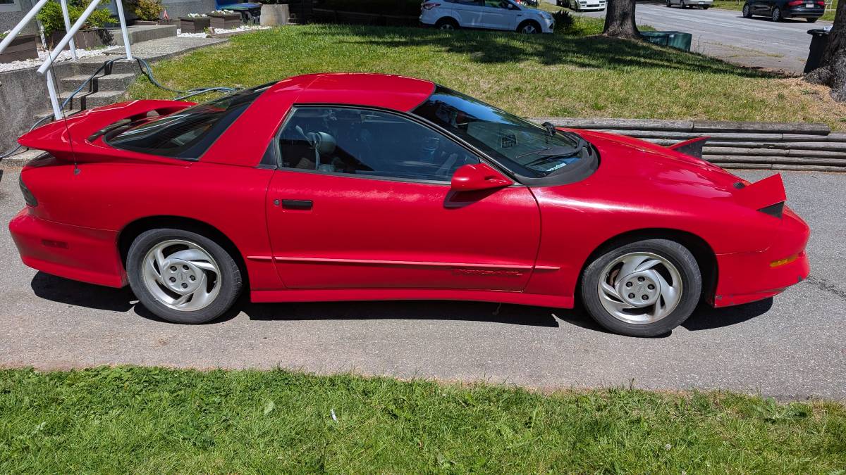 Pontiac-firebird-1993-red-3