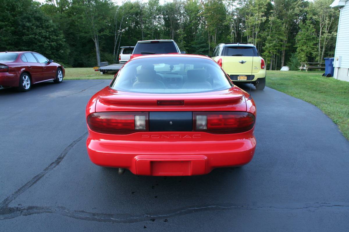Pontiac-firebird-1994-red-3