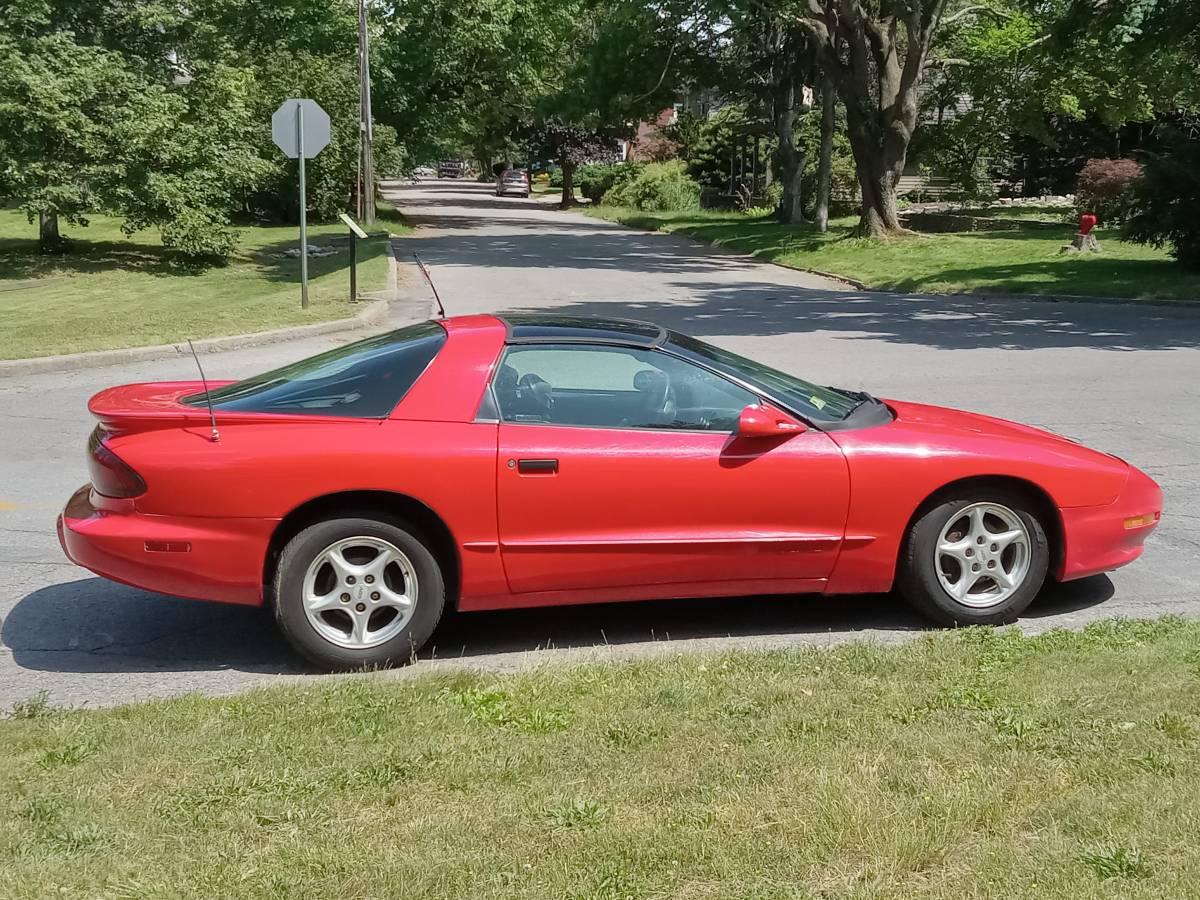 Pontiac-firebird-1995-red-2
