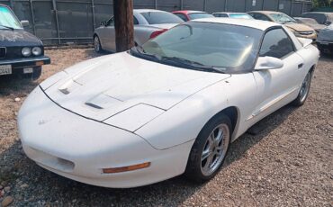 Pontiac-firebird-1995-white