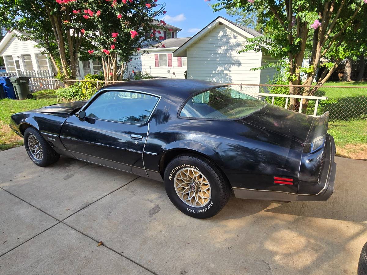 Pontiac-firebird-formula-1979-black-2