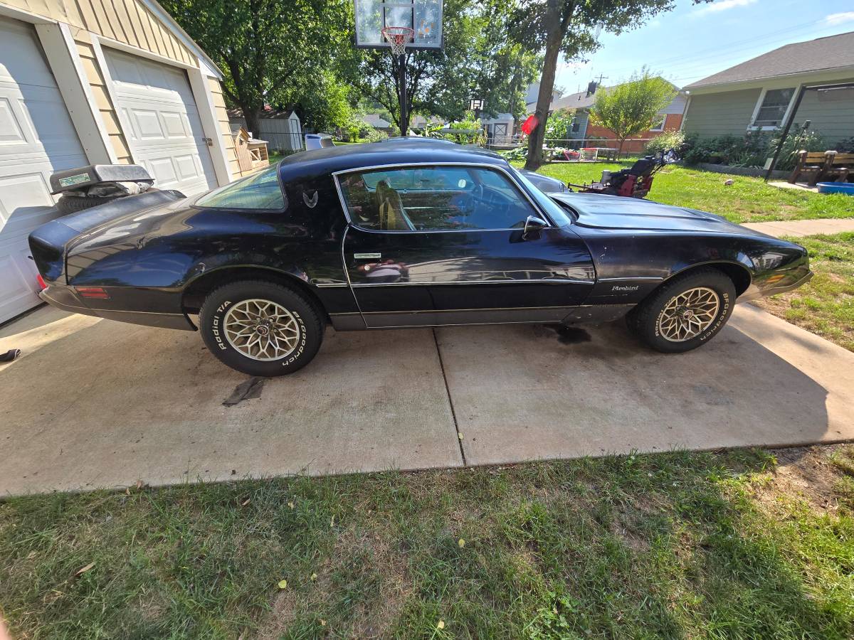 Pontiac-firebird-formula-1979-black-7