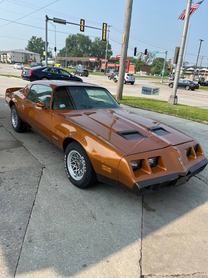 Pontiac-firebird-formula-1981-2