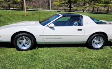 Pontiac-firebird-formula-1989-white