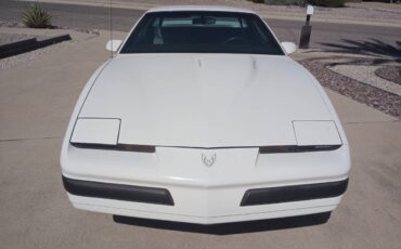 Pontiac-firebird-formula-1990-white-1