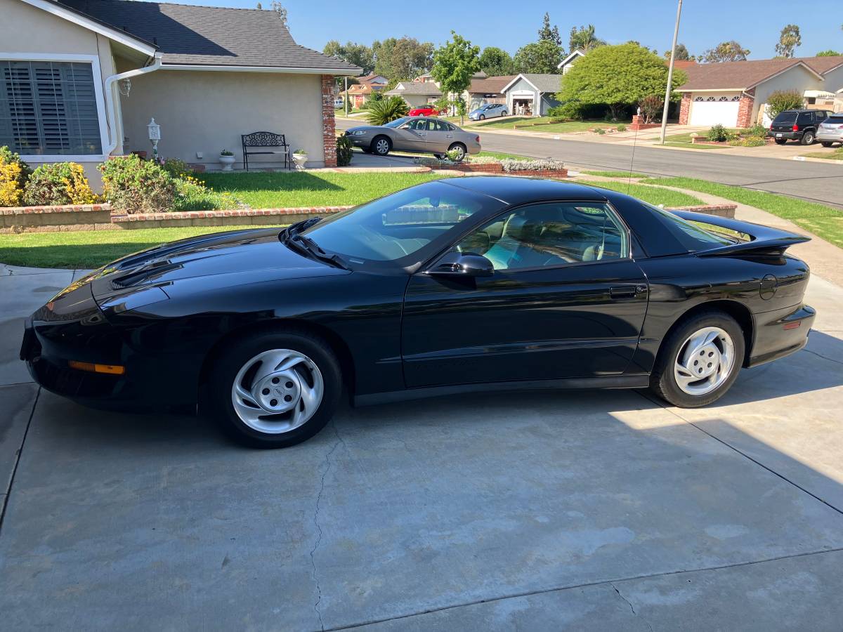 Pontiac-firebird-pontiac-trans-am-1993-black-3