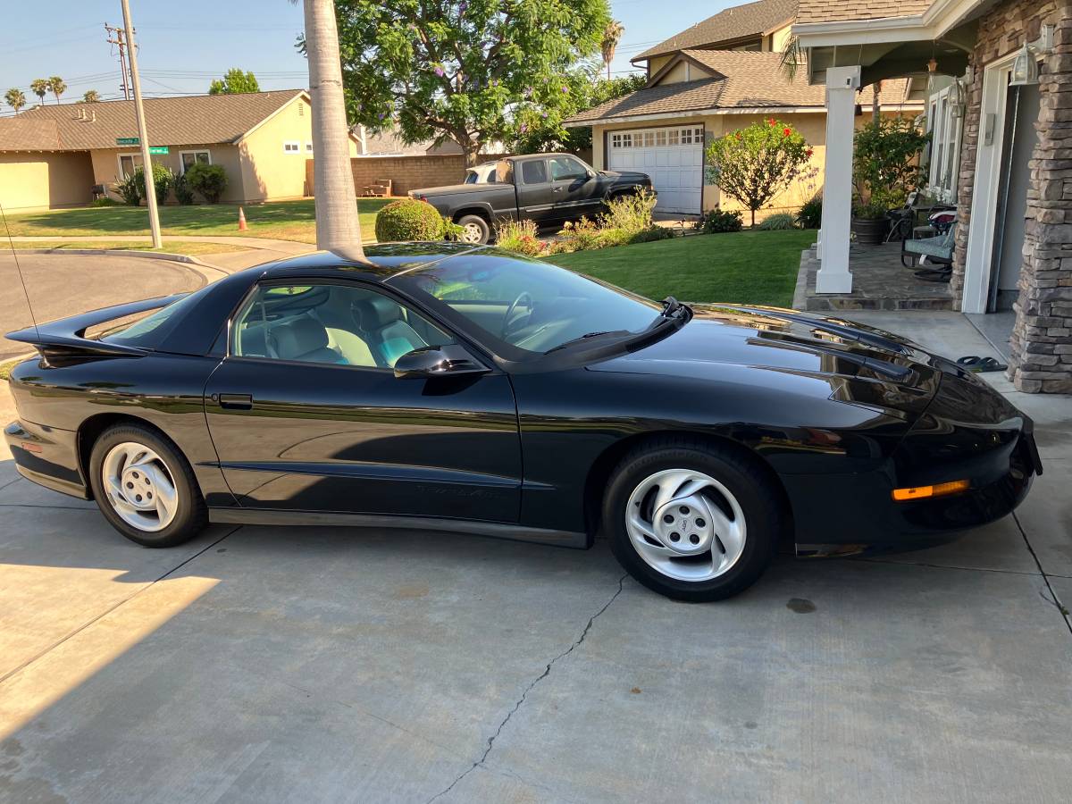Pontiac-firebird-pontiac-trans-am-1993-black-6