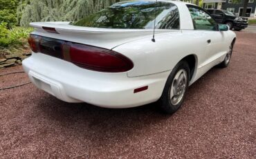Pontiac-firebird-s-1994-white-10